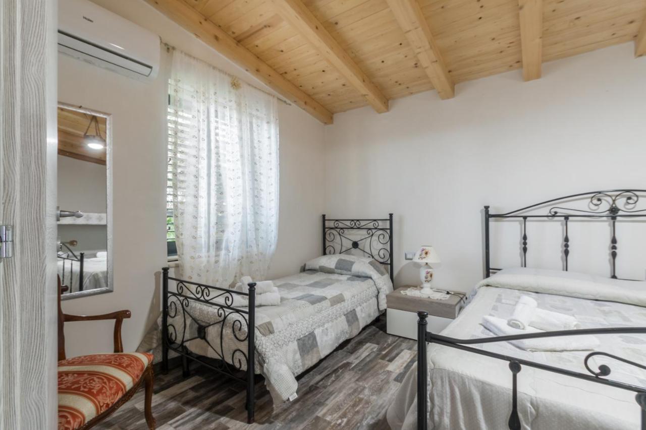 "The Cottage"With Sea View, Parking & Wifi 阿沃拉 外观 照片