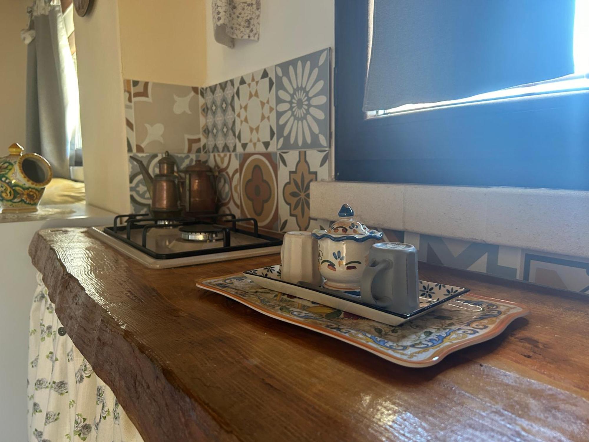 "The Cottage"With Sea View, Parking & Wifi 阿沃拉 外观 照片