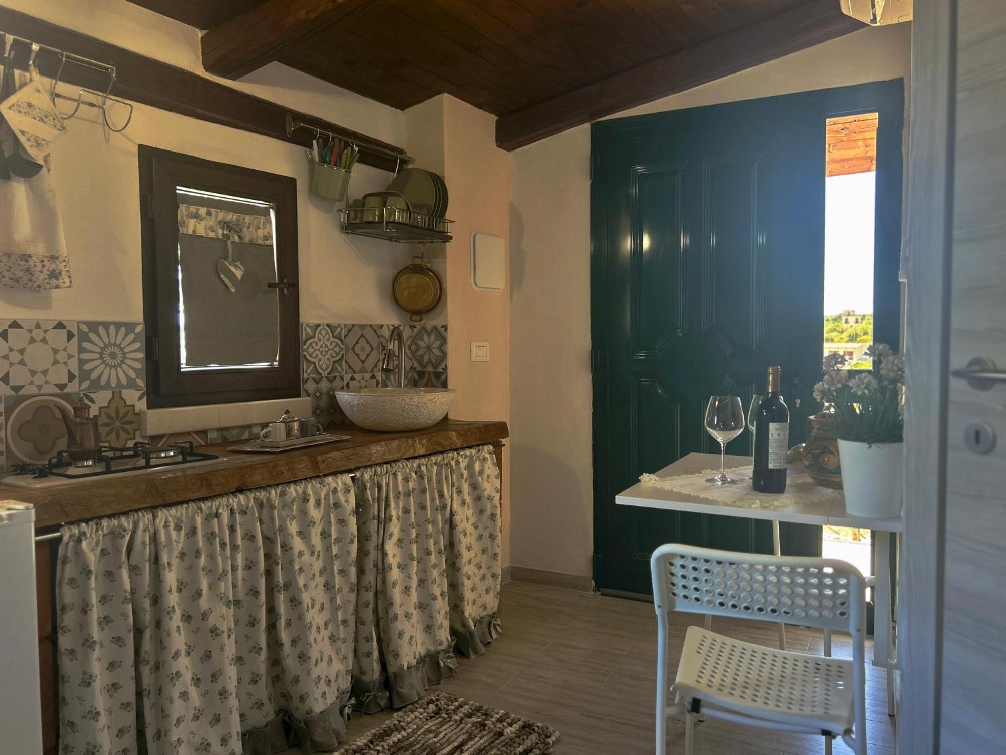 "The Cottage"With Sea View, Parking & Wifi 阿沃拉 外观 照片