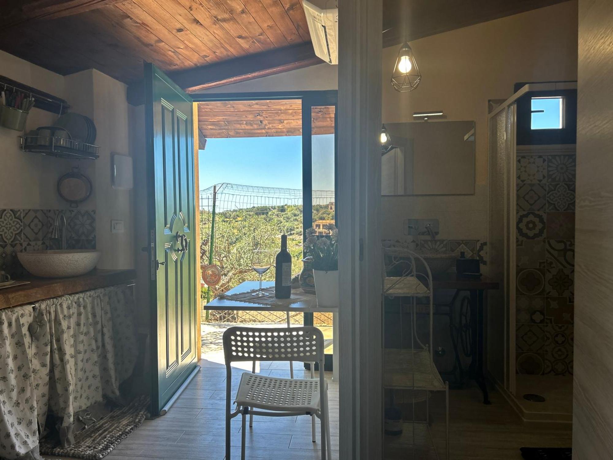 "The Cottage"With Sea View, Parking & Wifi 阿沃拉 外观 照片