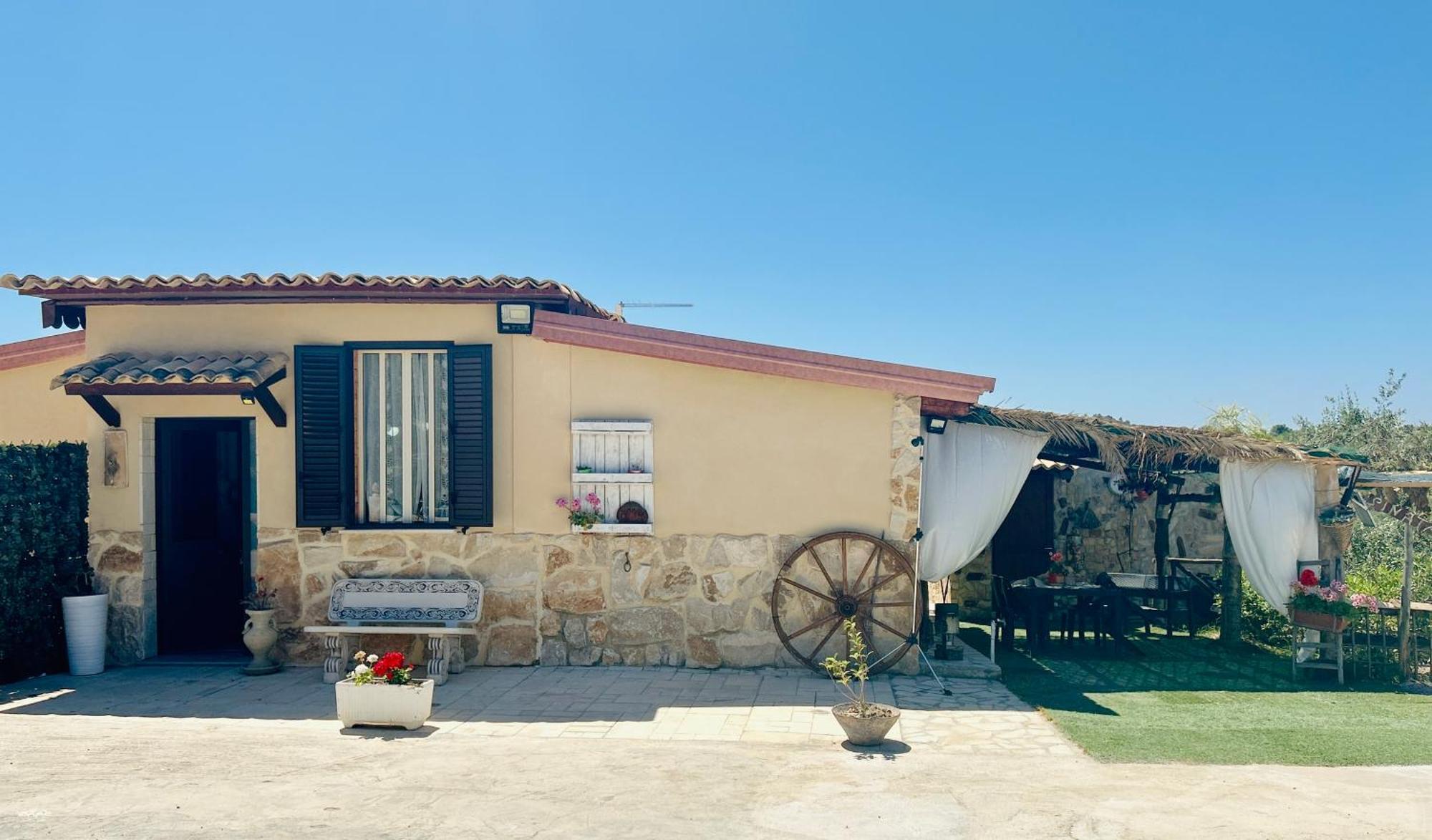 "The Cottage"With Sea View, Parking & Wifi 阿沃拉 外观 照片