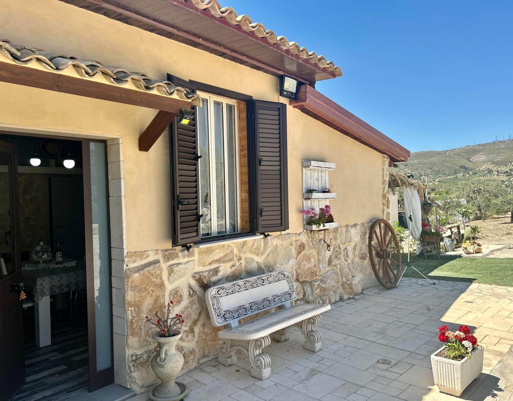 "The Cottage"With Sea View, Parking & Wifi 阿沃拉 外观 照片